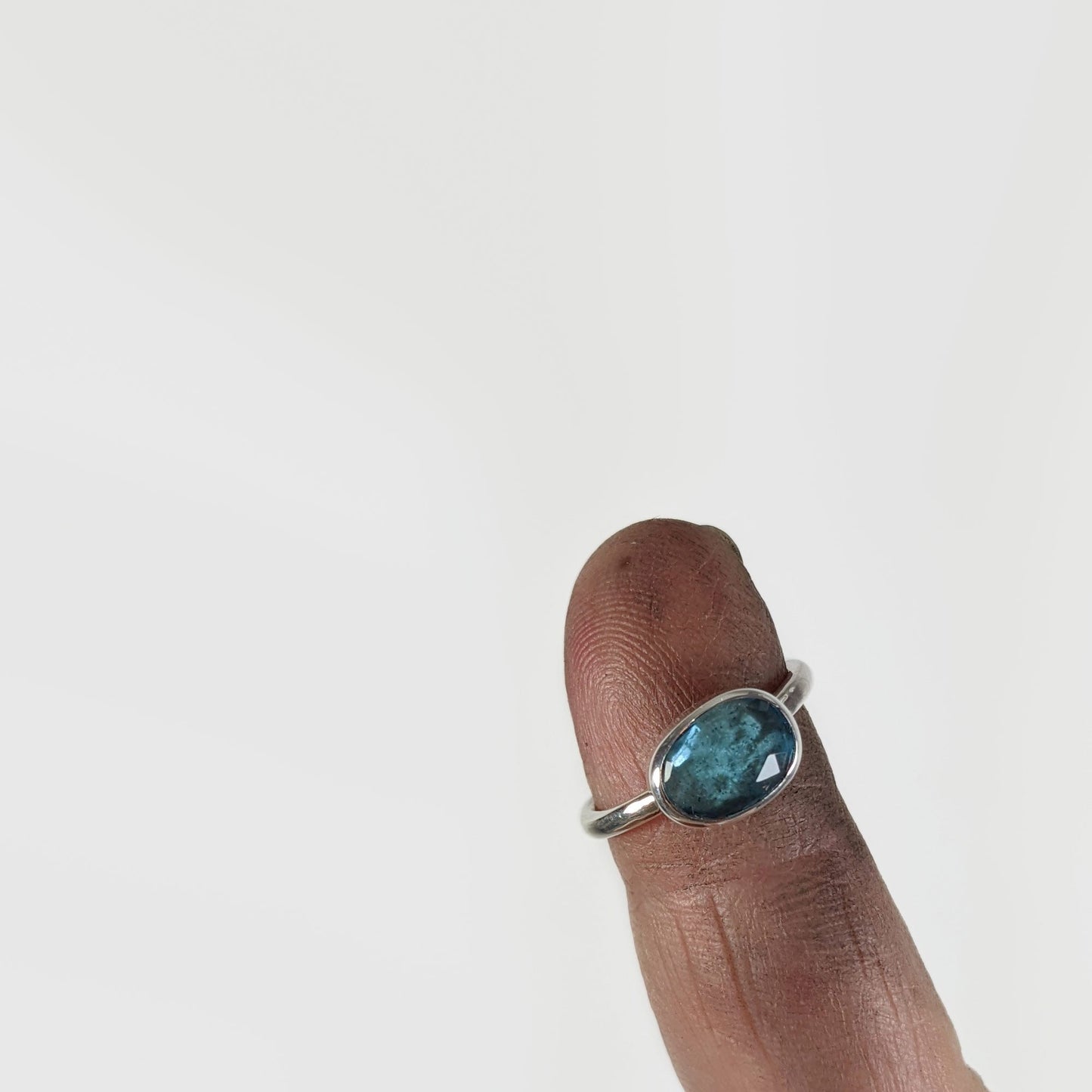 Storyteller MINI Ring | London Blue Topaz (LBT014)